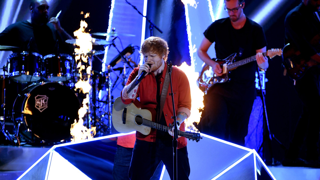 INGLEWOOD, CA - AUGUST 27: Ed Sheeran performs onstage during the 2017 MTV Video Music Awards at The Forum on August 27, 2017 in Inglewood, California. (Photo by Kevin Winter/Getty Images)