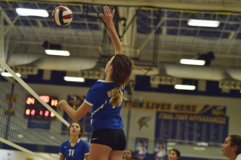 New JV Volleyball Coach Brings Positivity to the Team